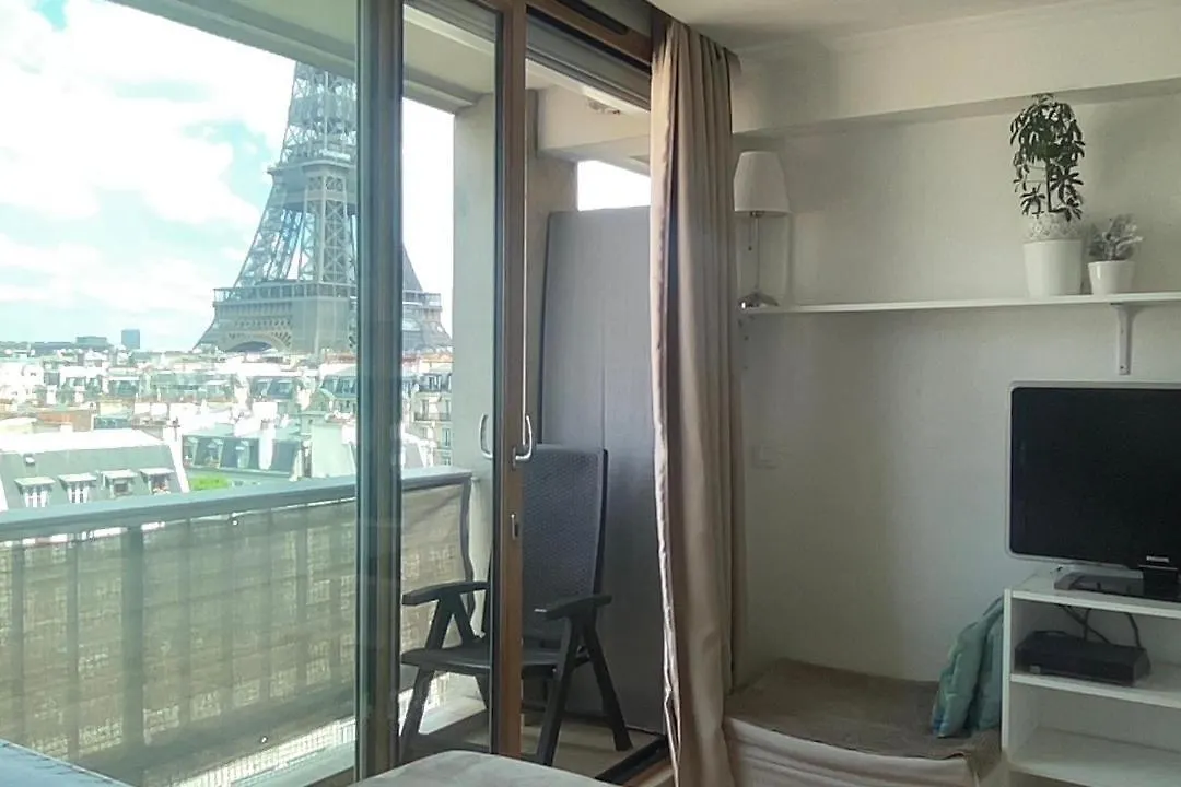 Magnifique Vue Tour Eiffel Studio Prive Avec Balcon フランス